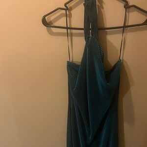 Elegant One-Shoulder Emrald Green Dress